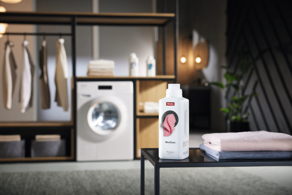 Средство для стирки деликатных тканей и изделий из шерсти WoolCare WA WC 1503 L 1,5 л Miele купить в #REGION_NAME_DECLINE_PP# | Всегда в наличии! | Артикул 11979210 | Официальный сайт