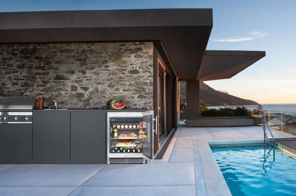 Миле Уличный холодильник для зоны барбекю Outdoor Cooler OKes 1750 Miele